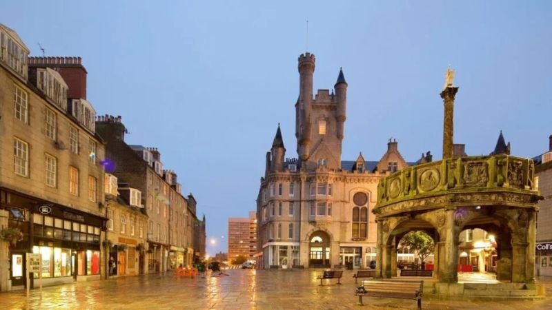 Emirates Airlines Aberdeen Reservation Office in UK